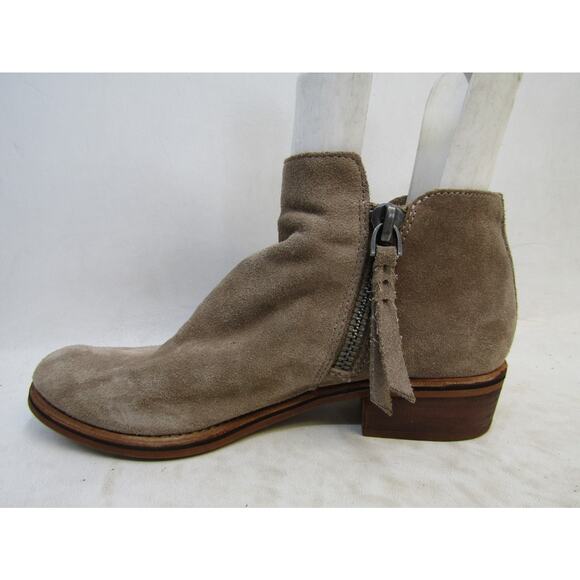 DV Dolce Vita Size 8 M Brown Suede Zip Ankle Fashion Boots Bootie - Picture 2 of 11